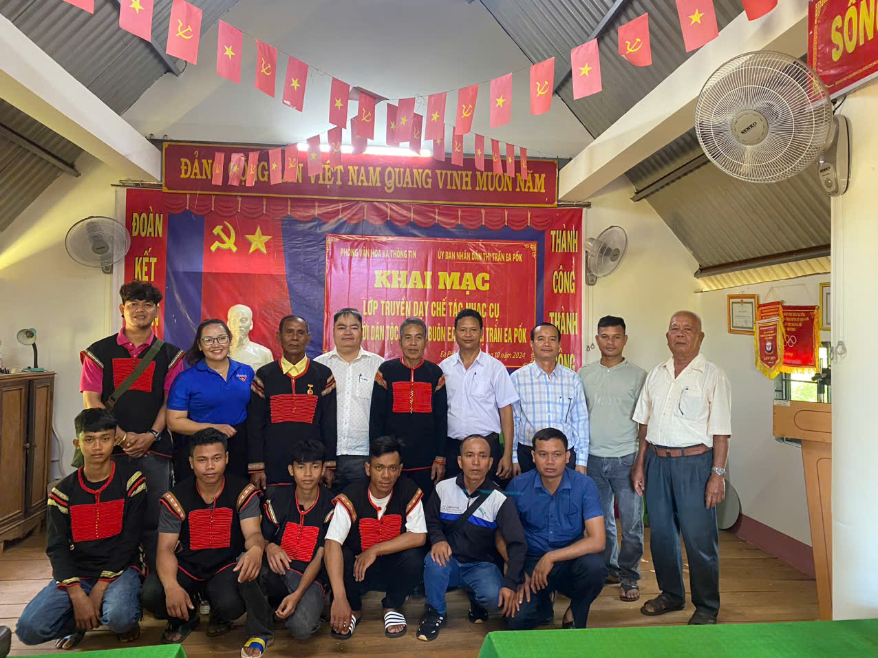 Thị trấn Ea Pốk tổ chức khai giảng lớp truyền dạy chế tác nhạc cụ dân tộc Êđê tại Buôn Ea Mấp